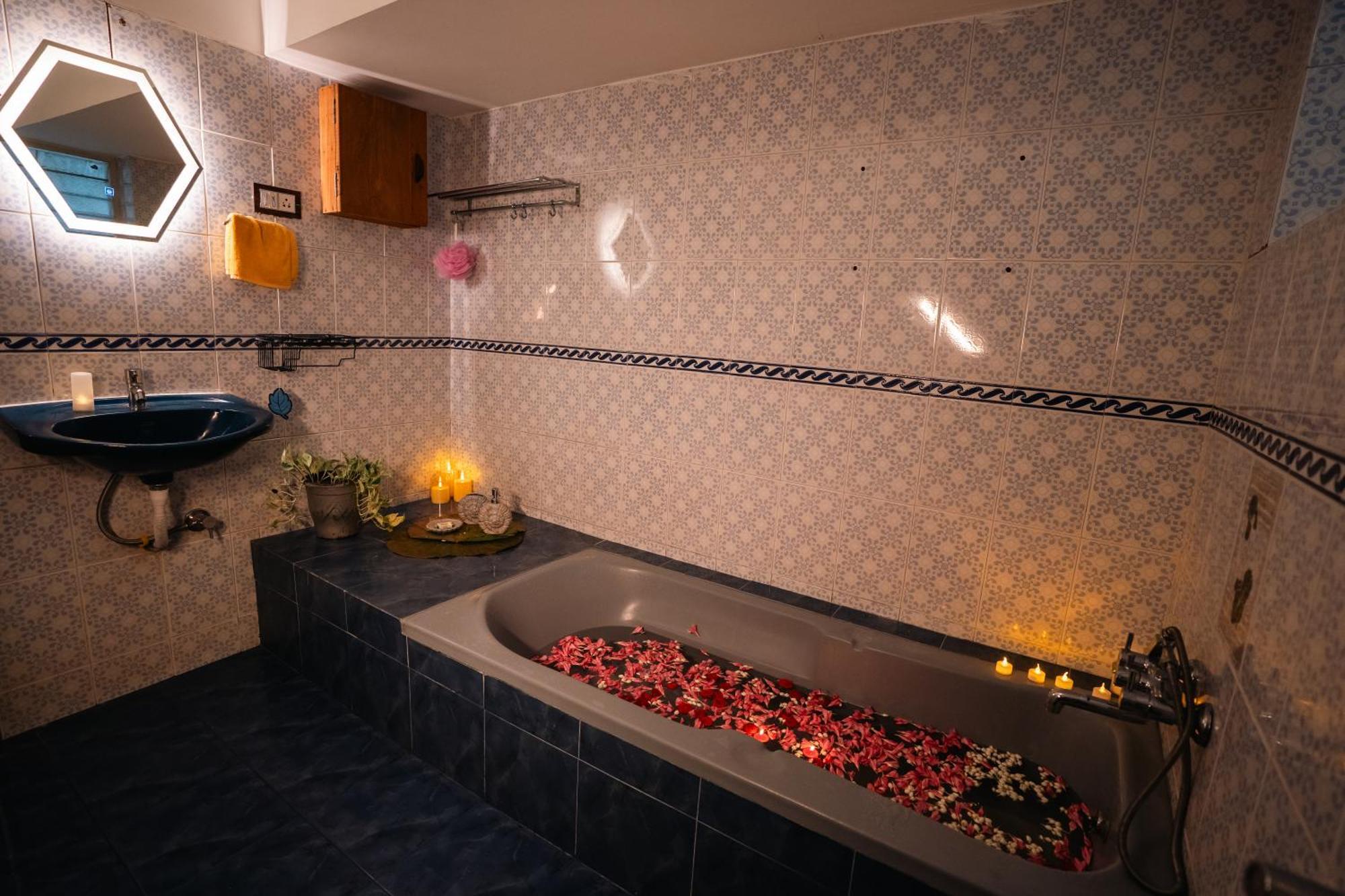 Hexa Retreat Space - Airport Homestay Thiruvananthapuram