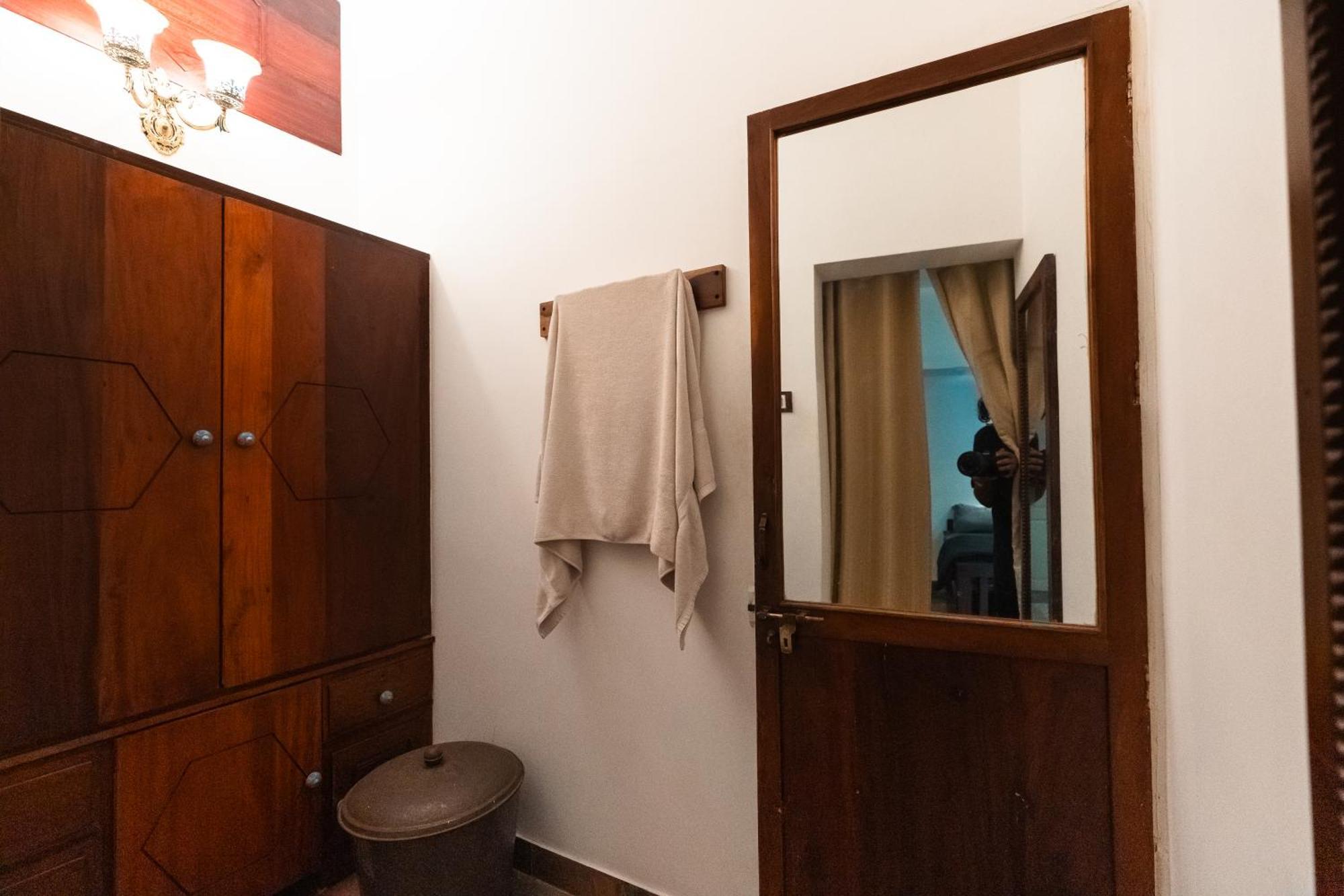 Hexa Retreat Space - Airport Homestay