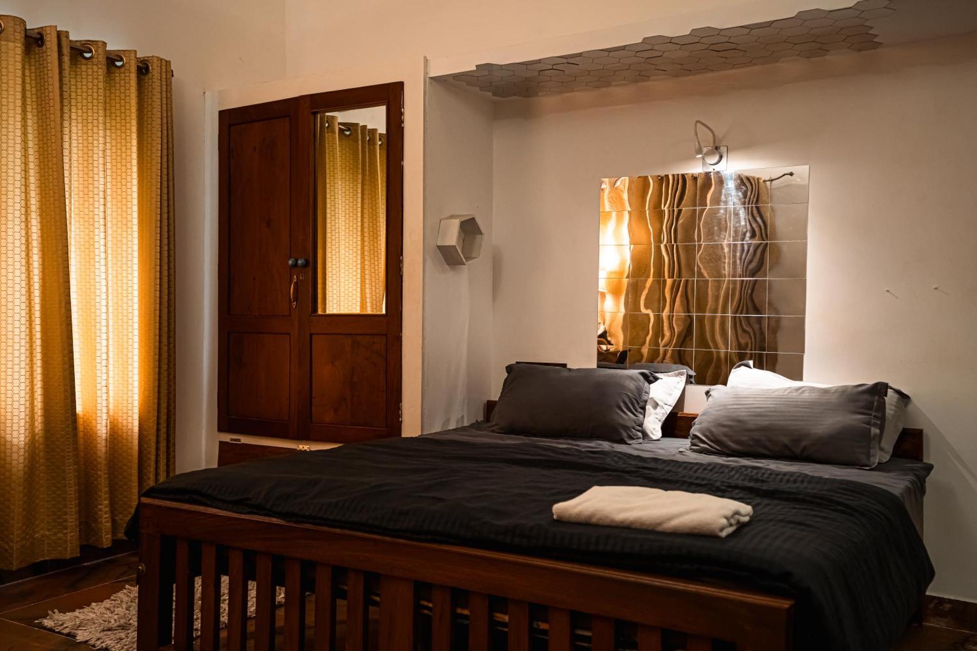 Hexa Retreat Space - Airport Homestay Thiruvananthapuram
